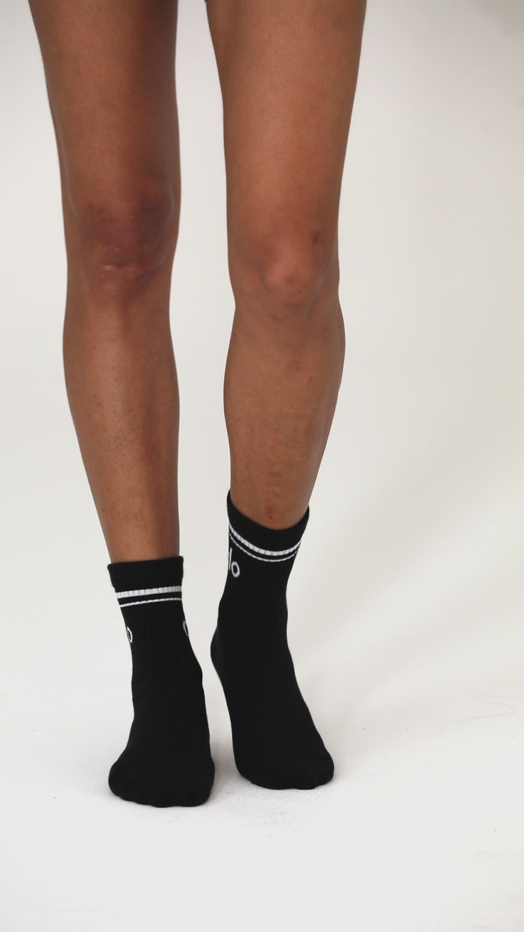 Unisex Half-Crew Throwback Sock - Gravel/White