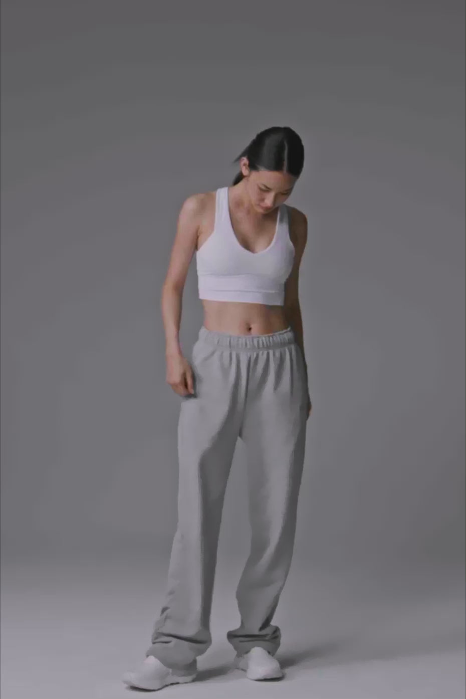 Accolade Straight Leg Sweatpant - Black